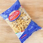 螺旋状なので英語圏では「spiral（スパイラル）」と呼ばれることも多いショートパスタのフジッリは、やはりソースが絡みやすいパスタ