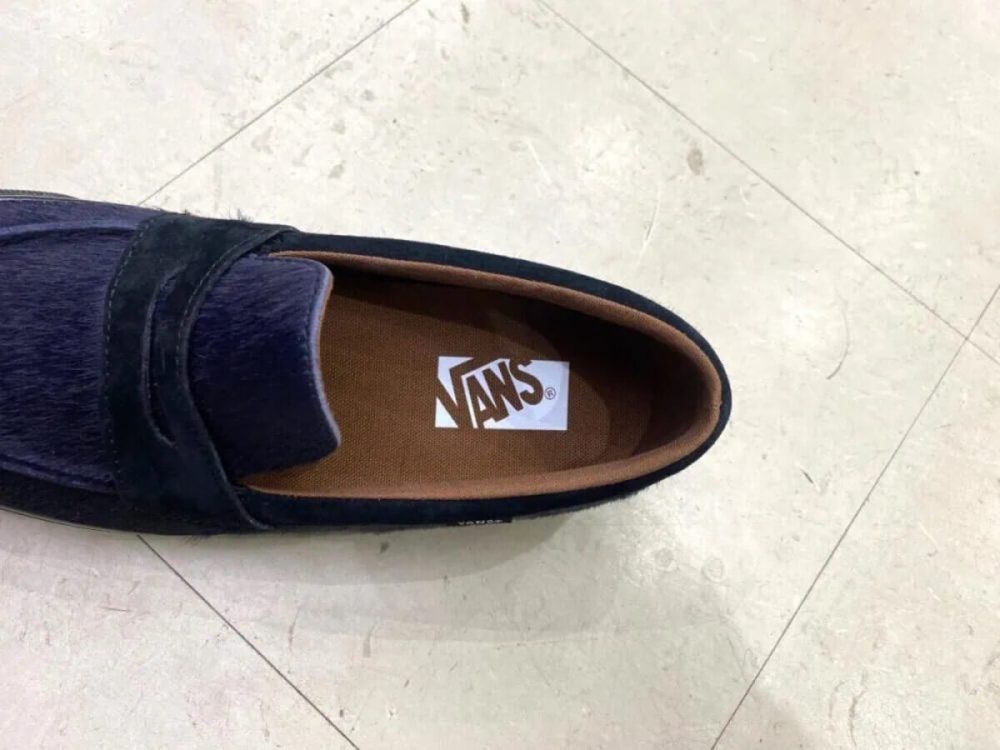 第1位　【VANSが本気出した】履き心地はスニーカー、見た目は上品ローファー！新作「LX LOAFER 53」をエディターが試し履き