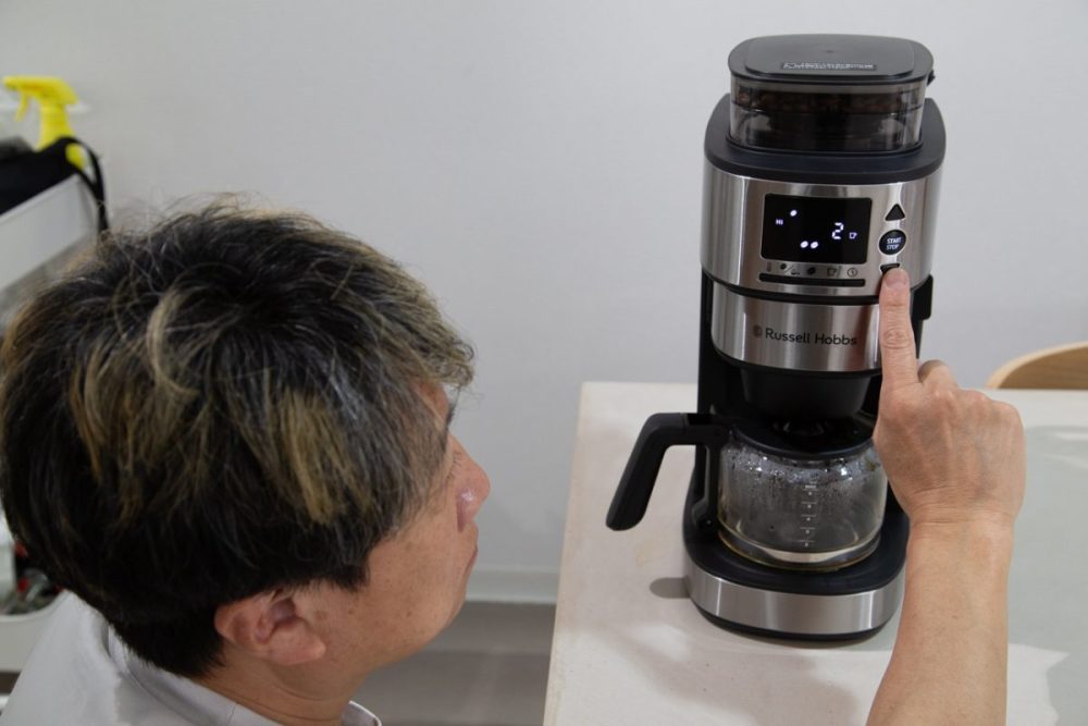お湯を沸かす、豆を計る、豆を挽く、抽出するといっためんどくさい部分はすべてマシンにお任せ