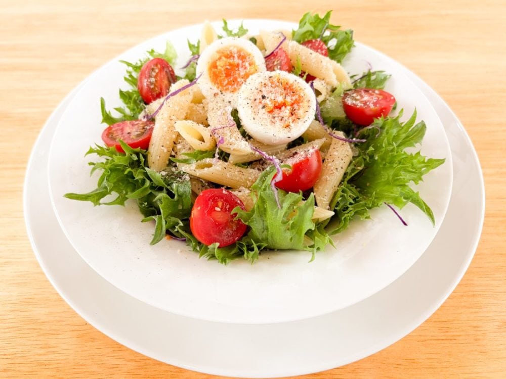 ペンネは噛みごたえもあるので、サラダオンリーの食事でもすぐに満腹中枢へ指令が届き満足感たっぷりの食事となります！