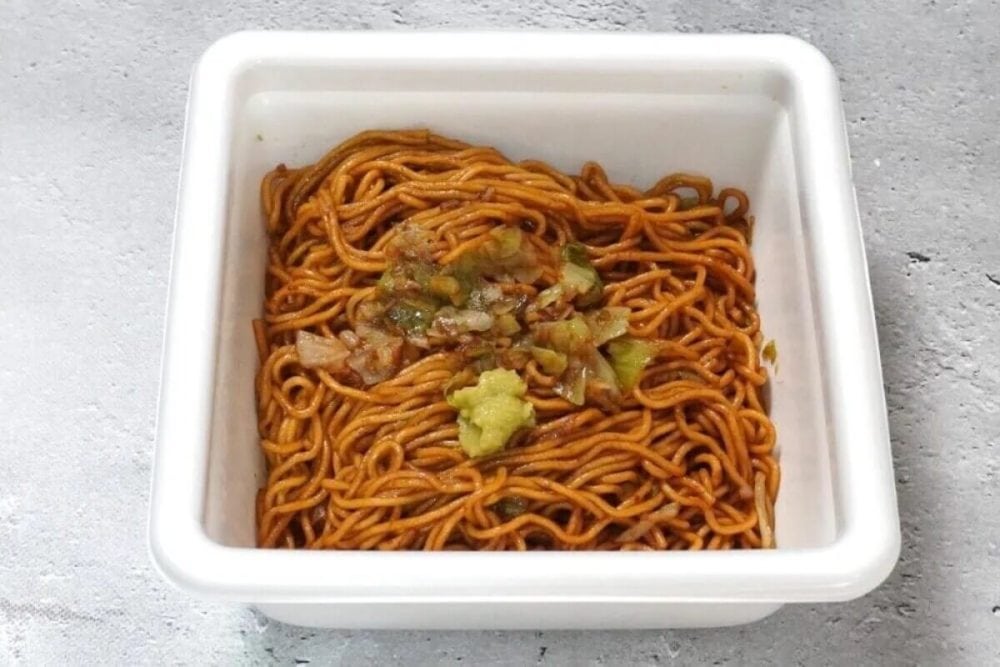 第3位　【このカップ焼きそばウマすぎる】奇跡のスガキヤ×ペヤングに高級焼肉級U.F.O.も！“規格外の進化系”ベスト3「1位は和牛の甘み×わさびの衝撃!?」