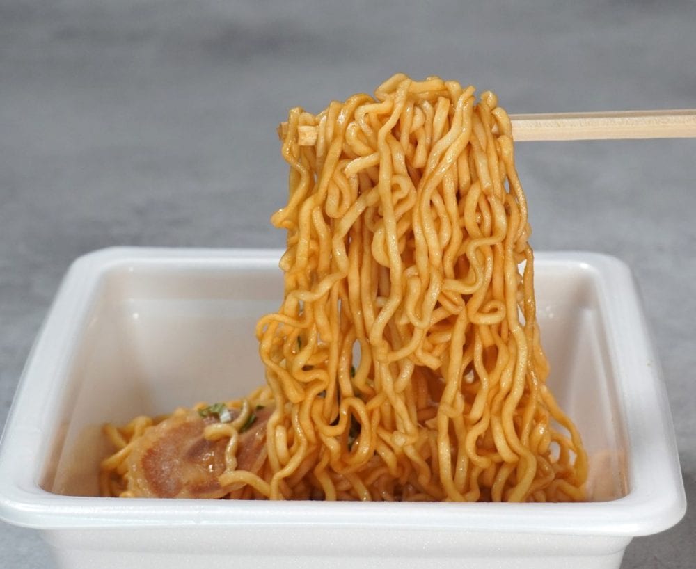 明星食品
明星 NEO油そば 己巳 監修トリュフ香る鶏油そば
￥328（税抜）
