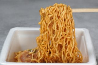 「このカップ焼きそば、ガチで激ウマだった」5月に調査した“濃厚すぎるカップ焼きそば”ベスト3杯【1位はトリュフの風味と鶏油の旨味が絶妙な傑作】
