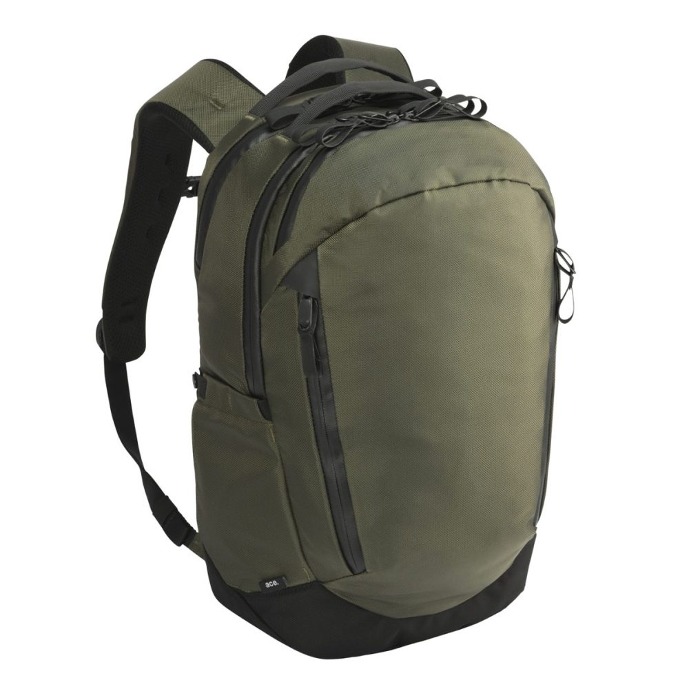 エース「ラグマスター2」￥37,400／W27×H42×D12㎝／19ℓ／790ｇ