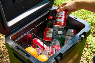 「コメリの便利グッズがすごい」約2日間保冷できるクーラーボックスも…“外遊びが超充実するアウトドアギア”を解説【ホームセンターPB商品大賞】