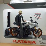 スズキのブースで大人気だったのがミニチュアモデルのパッケージをイメージしたフォトスポット