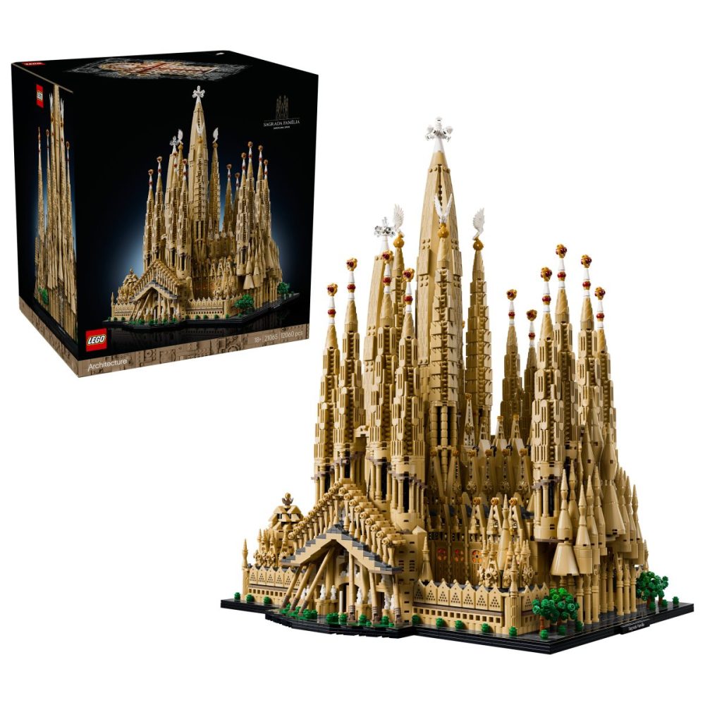 レゴ（R）「アーキテクチャー サグラダ・ファミリア」￥129,980／完成時サイズは約H62×W47×D39㎝／1万2060ピース／18+