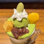 第1位　「びっくりドンキーのごつ盛りスイーツ」デカすぎて笑っちゃう“期間限定のジョッキパフェ(抹茶)”を食べてみたら…夢と欲望が詰まっていた