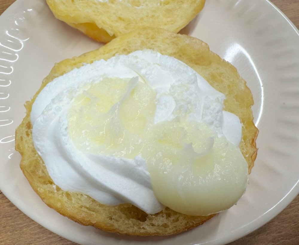 たっぷりと入ったシャンテリークリーム