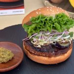 柚子胡椒香る 香味野菜の照り焼きバーガー