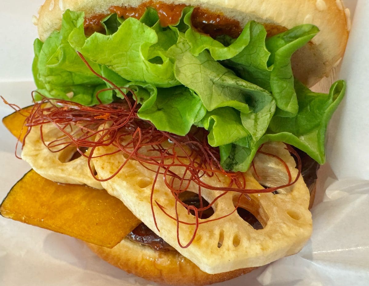 計算され尽くした食感のコントラスト！