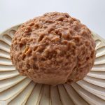 アールグレイの香りをまとった“ザクほろ”な生地の中に、濃厚な紅茶クリームとふんわりホイップの2層を敷きつめた紅茶好きにはたまらないシュークリーム
