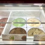 ショーケースを眺めているだけでもワクワク