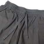 ゴム＋ひもで誰でも着心地の良いウエスト