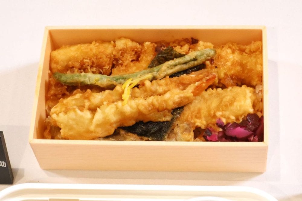[日本橋 天丼 天むす 金子半之助] 江戸前天丼弁当