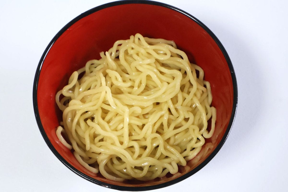 茹でただけのラーメン