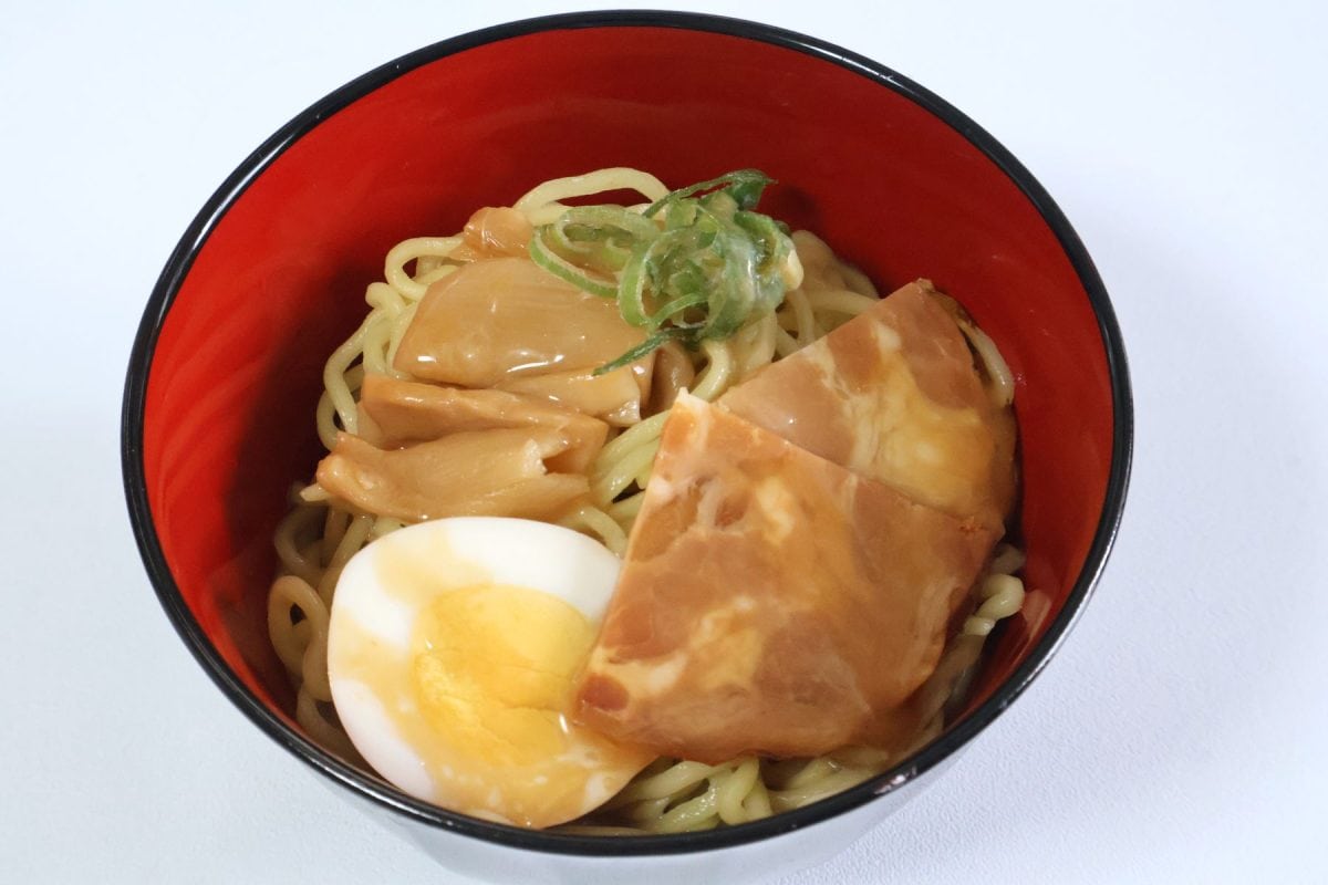 暑い日でも食べられるさっぱりだけどガツンなラーメン