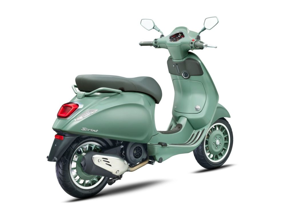 「VESPA Sprint 180 80TH」のリヤビュー