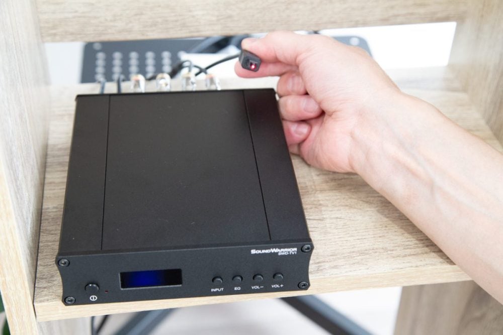 テレビ用アンプ「SWD-TV1」テレビの存在感を変える、ミニマルオーディオシステム