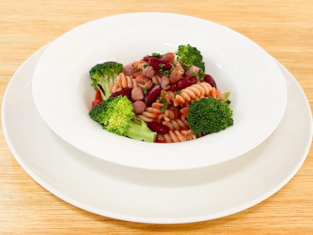 トマト缶をそのまま使った冷製サラダパスタなどにもよく合い、アレンジレシピが豊富なのもフリッジの特徴です