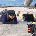カメラが回っていないところでも、2人でアリについて話し込んでいた