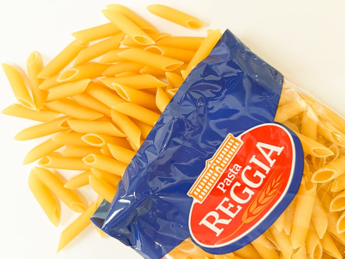 【業スー】が輸入する「REGGIA」のペンネの税込購入価格は、500g入りで275円でした