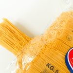 直径1.6mmのロングパスタを【業スー】が輸入する「REGGIA」では「スパゲッティ」として販売されています