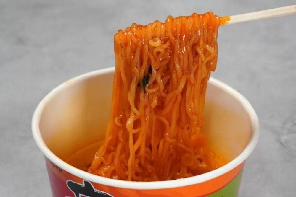 第2位　【激うまカップ麺】感動級の最新“カップ焼きそば”ベスト3「1位は世界的トレンド!?スワイシー味」グルメライターが実食レポ
