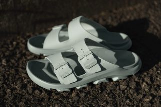 【アウトドアにも使える即戦力サンダル】スノーピーク×ビルケンシュトック！水に強くて疲れにくい傑作「モガミ」に国内限定色登場