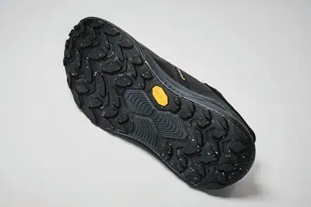 第2位 【黒×防水スニーカー】ゴアテックス搭載の最強NBも「極上のテック系」が雨の日を快適にする！傑作3選を徹底解説