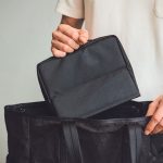 バッグの中でもかさばらない薄型