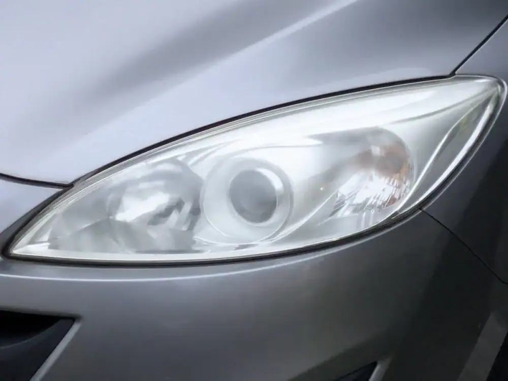 第2位 【車検に落ちる!?】ヘッドライトの曇りに要注意！迫り来る「ロービーム検査」完全移行の落とし穴を自動車ジャーナリストが解説
