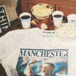 THE CULTURE CODE × Kevin Cummins for WILD LIFE TAILOR「PHOTO T-SHIRT MANCHESTER CITY – BOY」¥9,900/2色展開