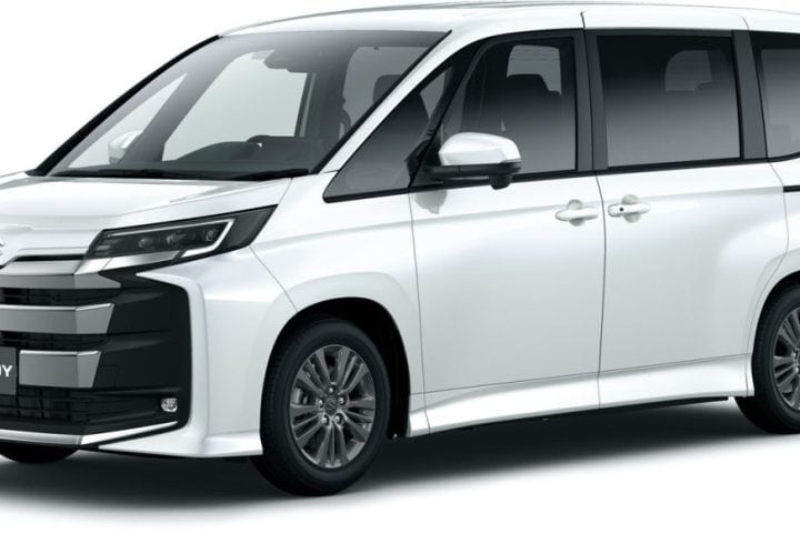 【スズキ新型ランディ】一部改良して販売再開!全車エアロ顔&ハイブリッド統一、自分好みに組める“オーディオレス仕様”に注目
