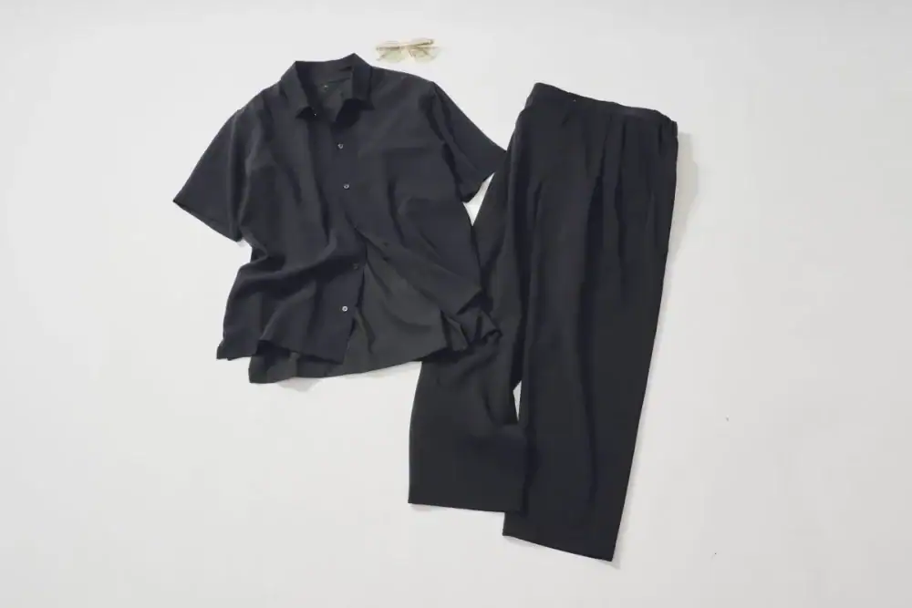 第1位 【無印良品】圧倒的に涼しい！U1万円で揃う「風を通す」半袖シャツ＆パンツが快適。着回し抜群の夏必携セットアップ“5つの魅力”をスタイリストが徹底解剖