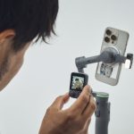 レンズの向きの調整やミラーリングによるプレビューの確認、カメラ操作などができる