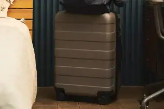 無印良品「中の人がガチで愛用」最強の旅アイテム、“とにかく便利な”フロントオープン型のスーツケース…ほか【旅バッグの人気記事ランキングベスト3】（2026年6月版）