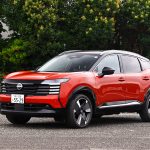 フロントデザインはアメリカンフットボールのヘルメットがモチーフ