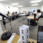 筆者も傍聴席にスタンバイ