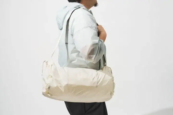 無印良品「3,990円で超高機能」現代版ドラムバッグ、ワークマン「容量2.5倍に変身」三刀流の1,900円バッグ…ほか【ショルダーバッグの人気記事ランキングベスト3】(2026年6月版)