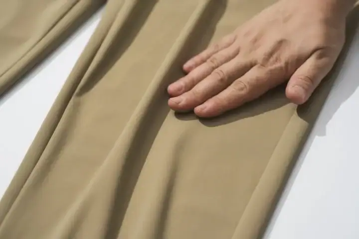 ユニクロ「接触冷感と撥水機能」3,990円の万能すぎるパンツ、“夏の不快感ゼロ”風が抜けるセットアップ…ほか【ビジネスウェアの人気記事ランキングベスト3】(2026年6月版)