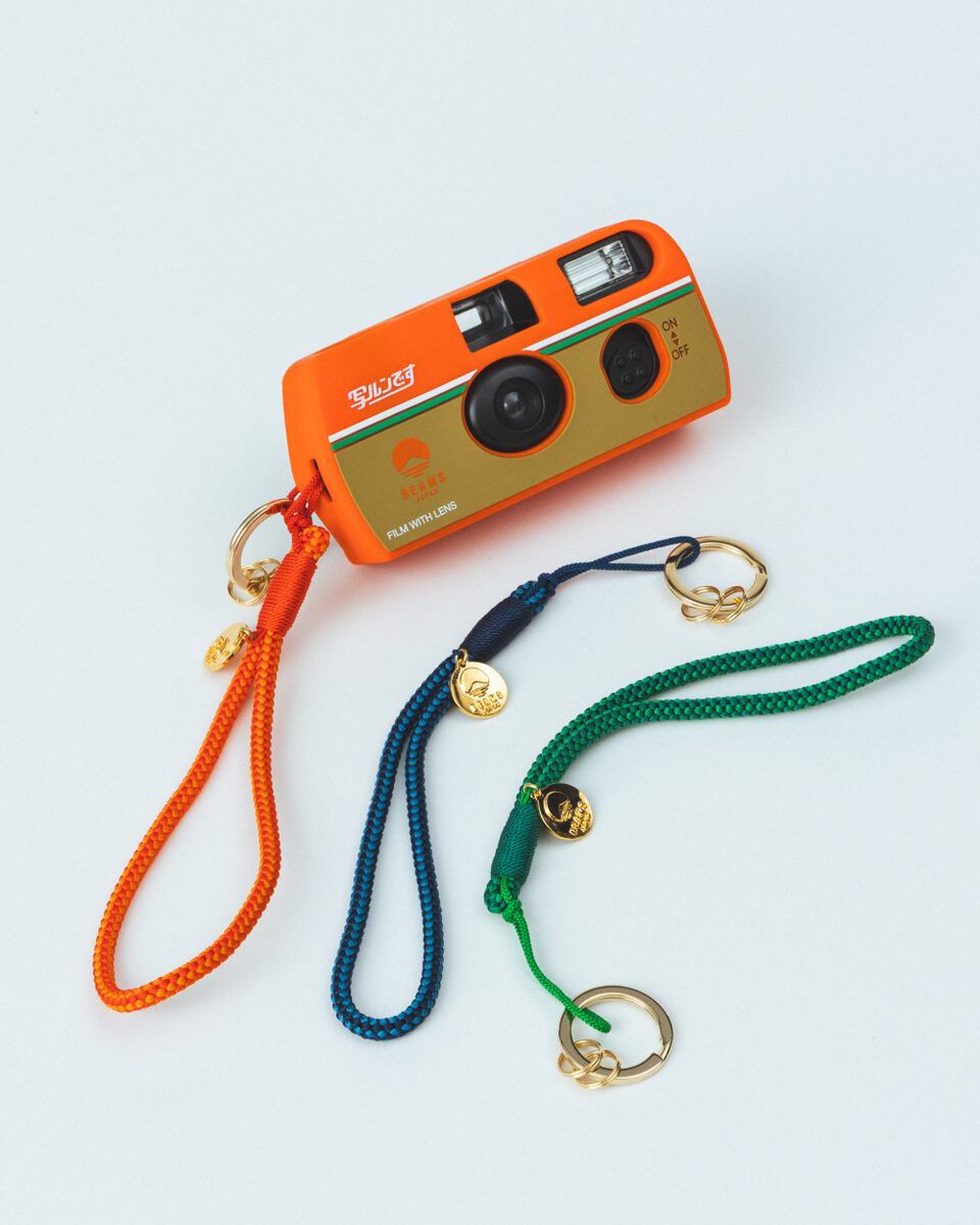 BEAMS JAPAN「【別注】写ルンです™ 組紐ストラップ」各¥2,750/2色展開