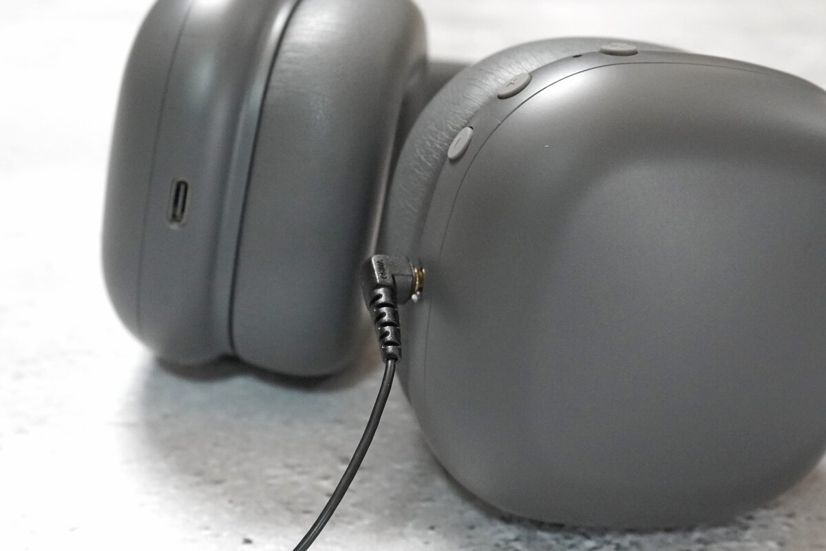3.5mmステレオミニプラグを使えるのが嬉しい