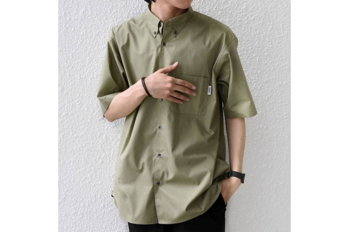 コールマン「別注ZERO-TEX®ボタンダウン ポケットシャツ」¥9,900