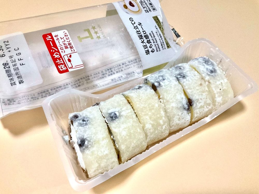 ローソン、塩豆大福仕立てのもち食感ロール