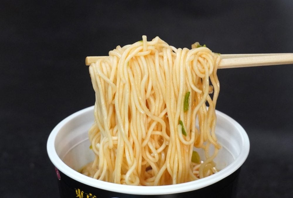 サンヨー食品
サッポロ一番 麺屋さくら井監修 地鶏醤油味らぁ麺
