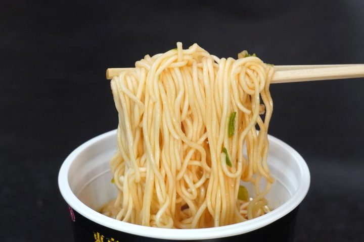 「このカップ麺、激うまだった」6月下旬に調査した“最高だったカップ麺”ベスト3杯【1位は食べるほどに深い旨味が楽しめる至極の一杯】