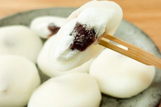 【業スー】雪見だいふく風も!? 750gで300円台の「冷凍大福」が夏のおやつにコスパ抜群！3種をマニアが食べ比べ