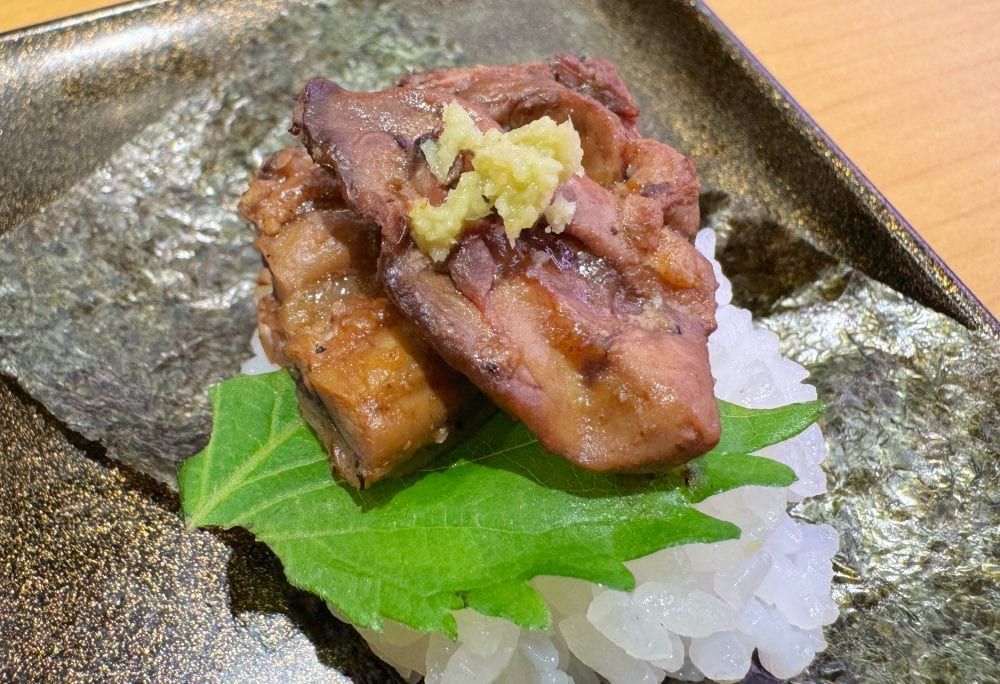 「うな肝包み」は、追いわさびを少し乗せることでさらに大人な味わいに変身