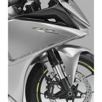 フロントサスペンションは、KYB(カヤバ株式会社)製の高剛性Φ41㎜の倒立カートリッジタイプを採用